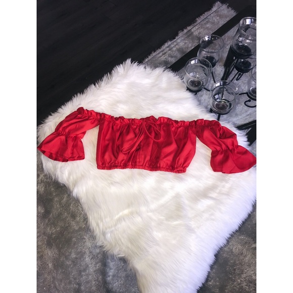 Fashion Nova Tops - NWOT✨Red off shoulder crop top